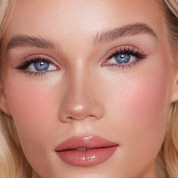 NIB Charlotte Tilbury Pillow Talk Matte Beauty Blush Wand - Pillow Talk - Picture 2 of 3